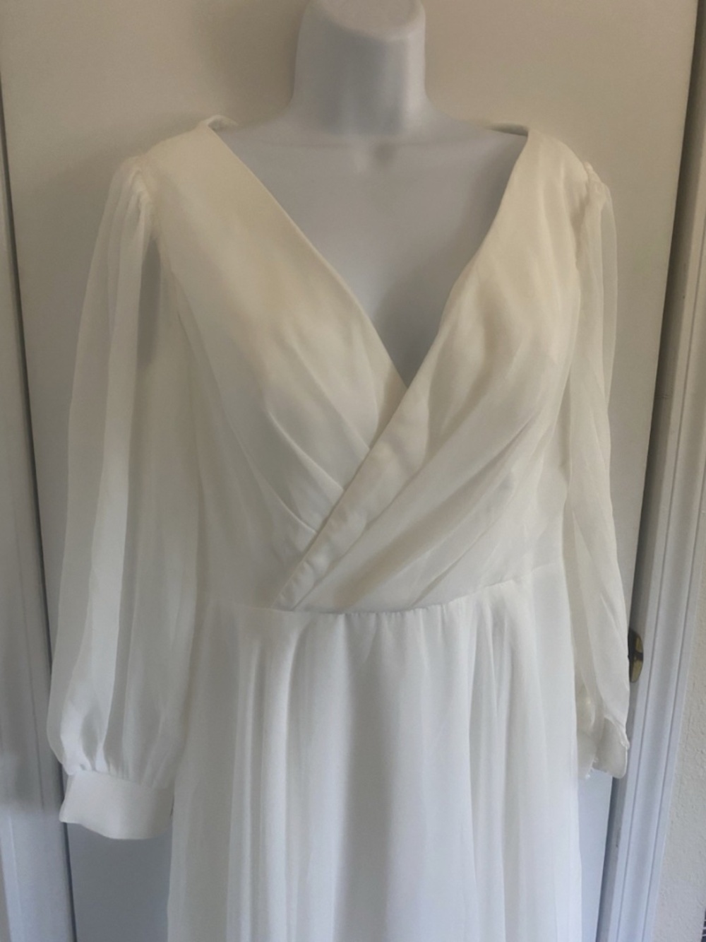 JJ's House ( Merry)Ivory Chiffon Long Sleeve Wedding Dress Size 12 – NWT - Picture 3 of 7